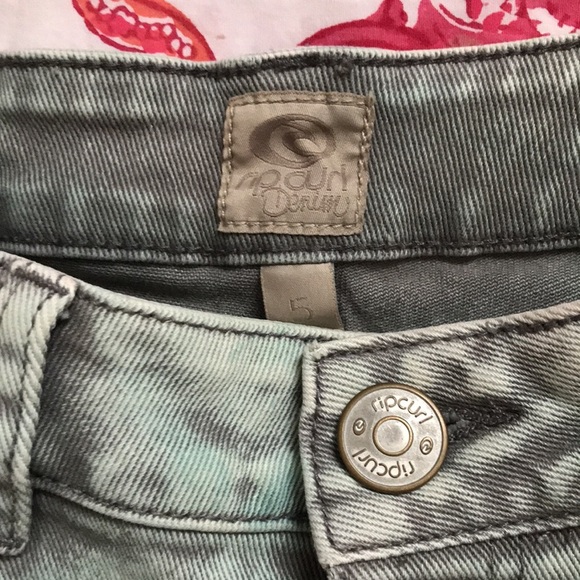 Rip Curl 5 button green acid washed jean shorts sz 5 - Picture 3 of 6